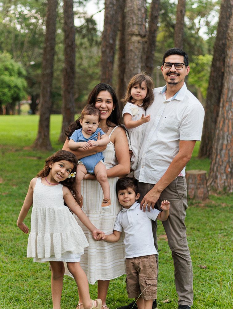Timóteo e Rebeca Werner com os filhos Ana Olívia, Tito, Maria e Tobias
